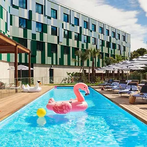 Moxy Sophia Antipolis Отель Бьо